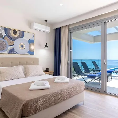 Alonaki Villa