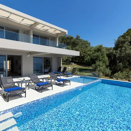 Villa Alonaki Paramonas (Corfu)