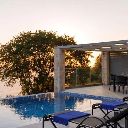 Villa Alonaki *